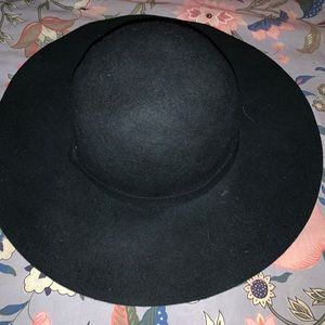 Black floppy hat